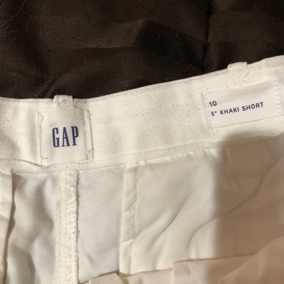 Gap 5” High Rise White Shorts - Picture 3 of 4